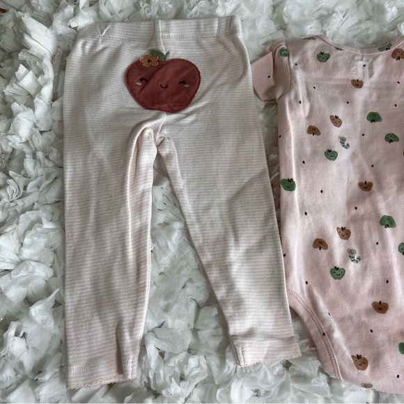 Baby 3-Piece Apple Little Character Set SIZE 18 MONTHS - Picture 13 of 15